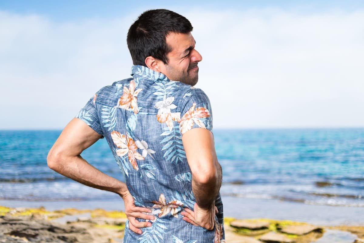 5 Recomendaciones para Evitar el Dolor de Espalda en las Vacaciones de Verano (y disfrutar sin sufrir)